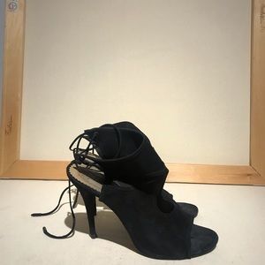 Aquazurra suede sandals. Size 38.5